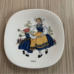 Rorstrand Sverigedrakten Swedish National Costumes Plate Vintage JL 0682